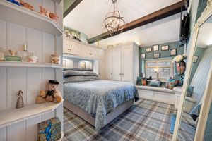 Photo 25- click for photo gallery